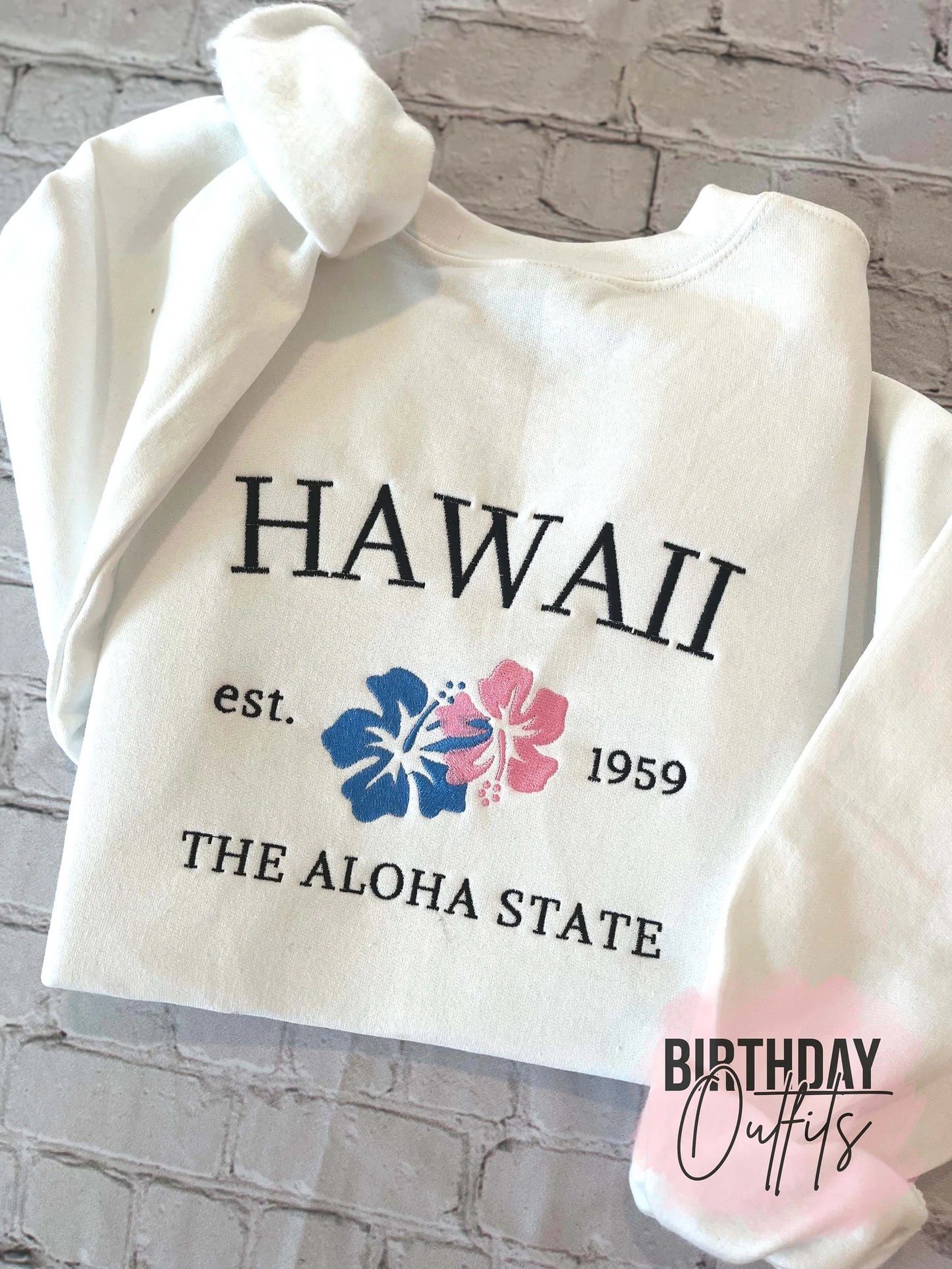 Hawaii Embroidered Sweatshirt, Hawaii crewneck, Hawaii embroidery, States and cities shirts, Hawaii sweatshirt, aloha state crew