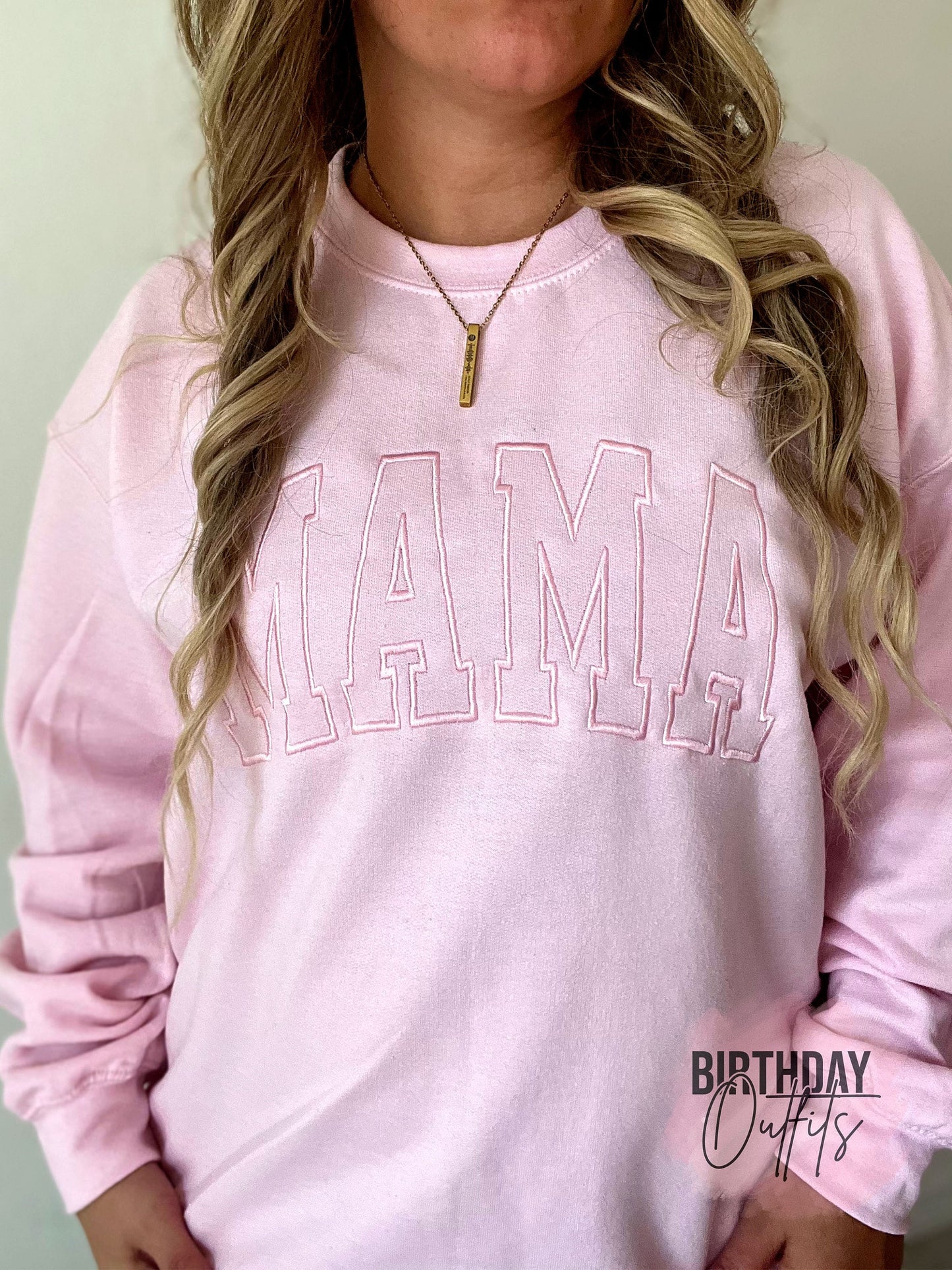 Embroidered Mama Sweatshirt, Embroidered mama Crewneck, Personalized Gifts, Personalized Sweatshirt, Trendy Crewnecks for Women, Mom gifts